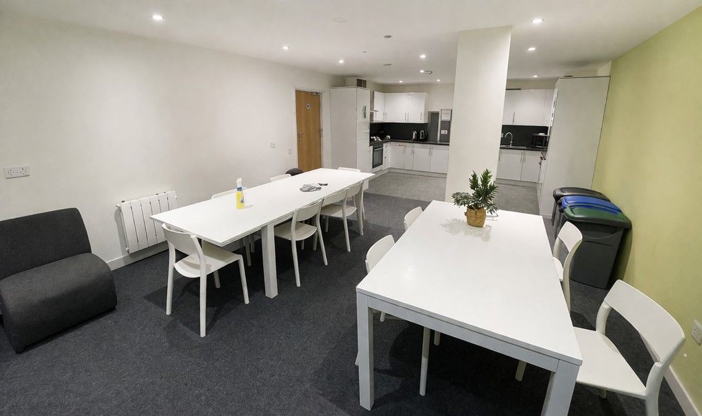 Property photo 2 of 6 Photo 1