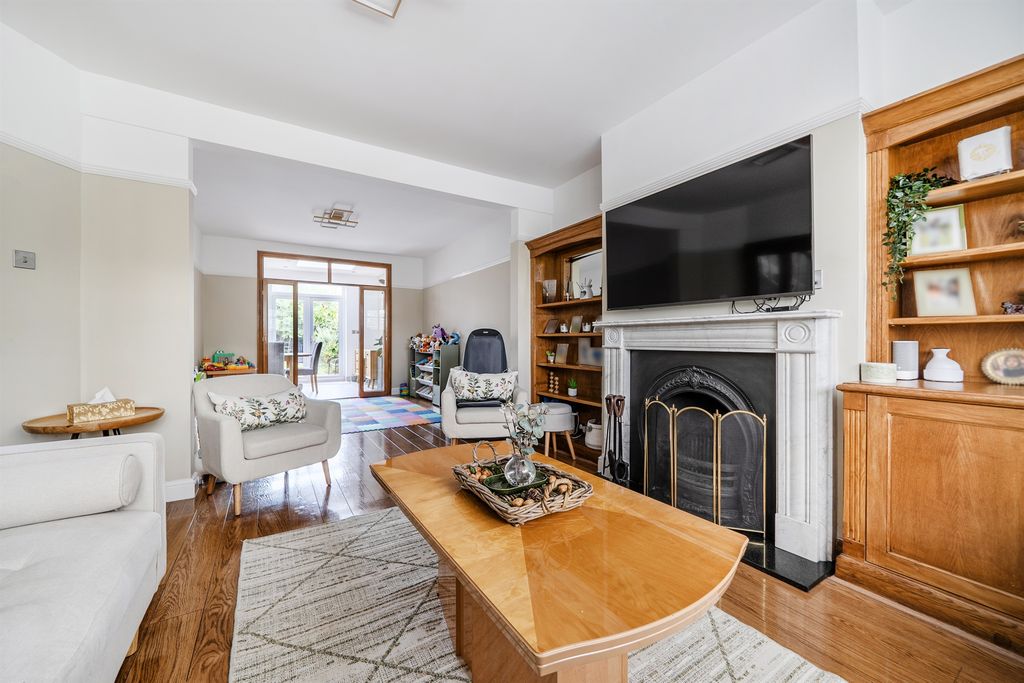 Property photo 2 of 12