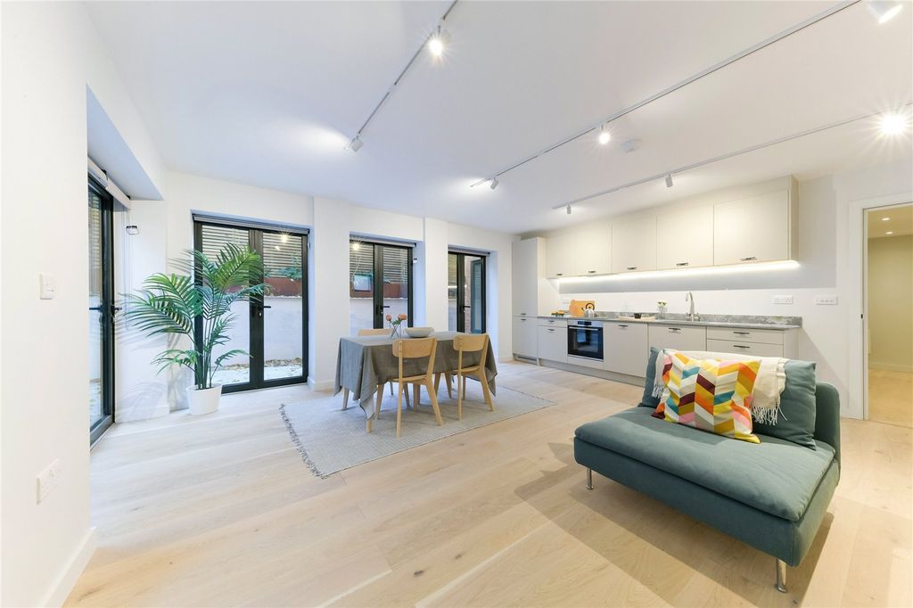 Property photo 3 of 13 Picture No. 05