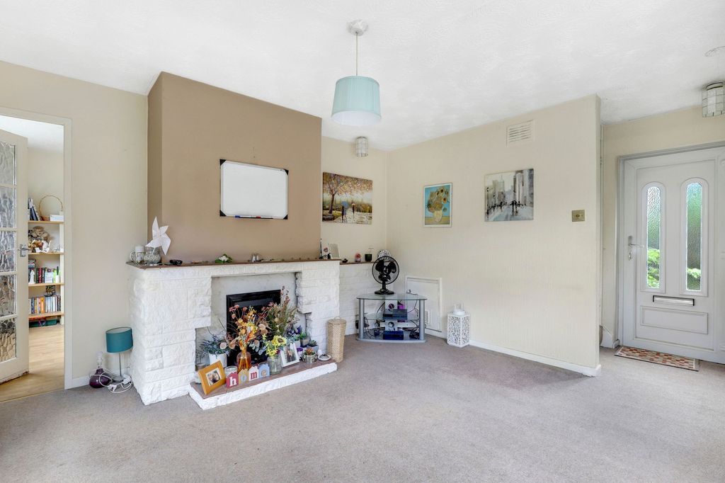 Property photo 3 of 14
