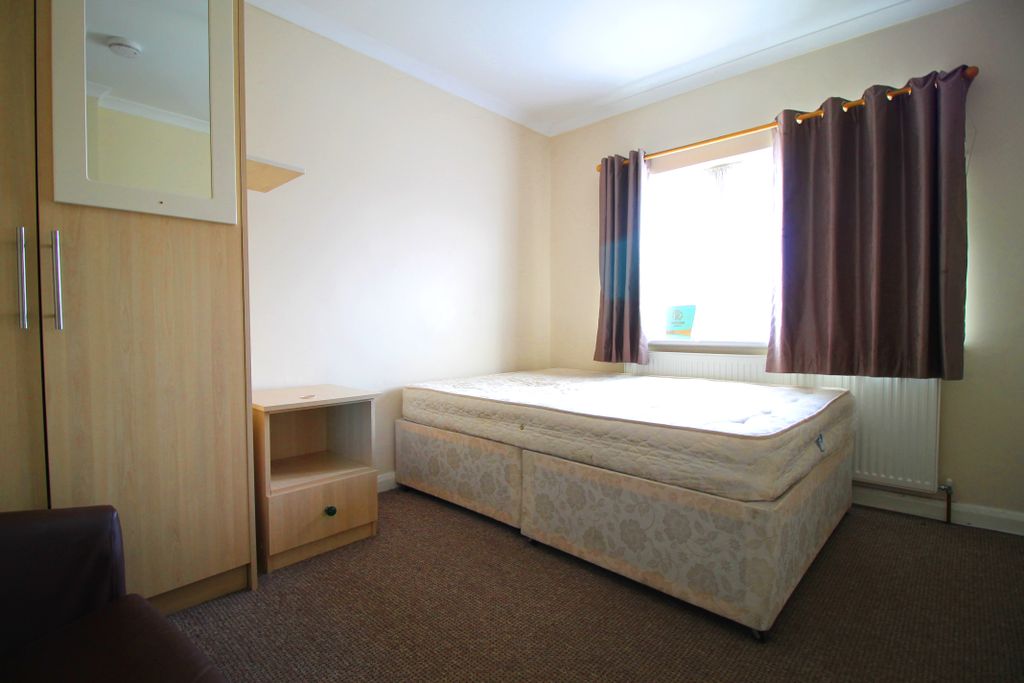 Property photo 1 of 3