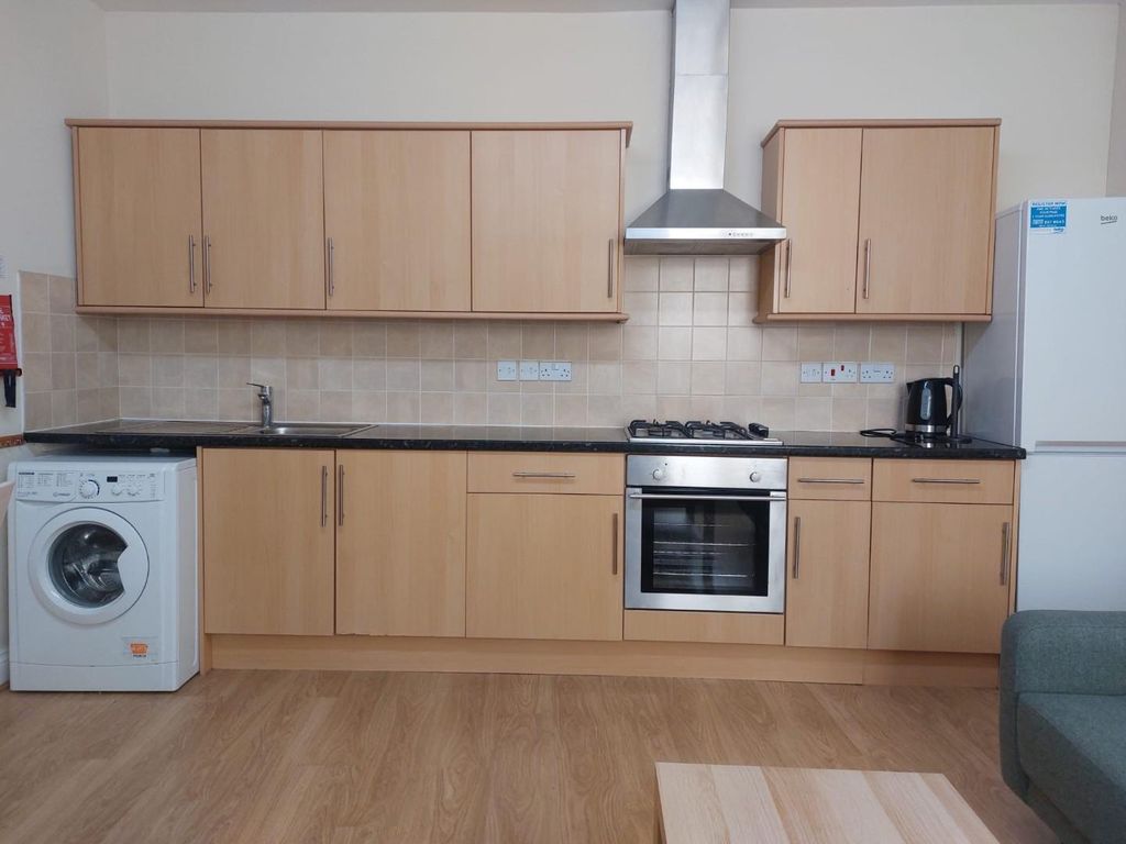 Property photo 2 of 6 5F5196c8-2922-4d92-B581-48Eb838Ec0E1.Jpg