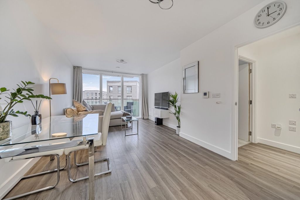 Property photo 2 of 18 Picture No. 02