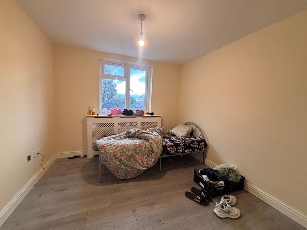 Property photo 3 of 3