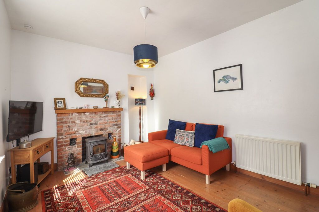 Property photo 3 of 24