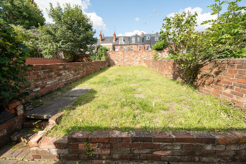 Property photo 3 of 10 Photo 2