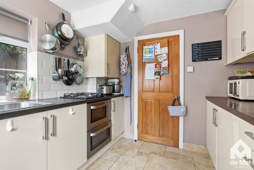 Property photo 3 of 13 Photo 10