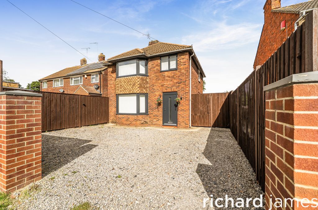 Property photo 1 of 15 ee33Ae6243De45178890E4A34d3675Fe