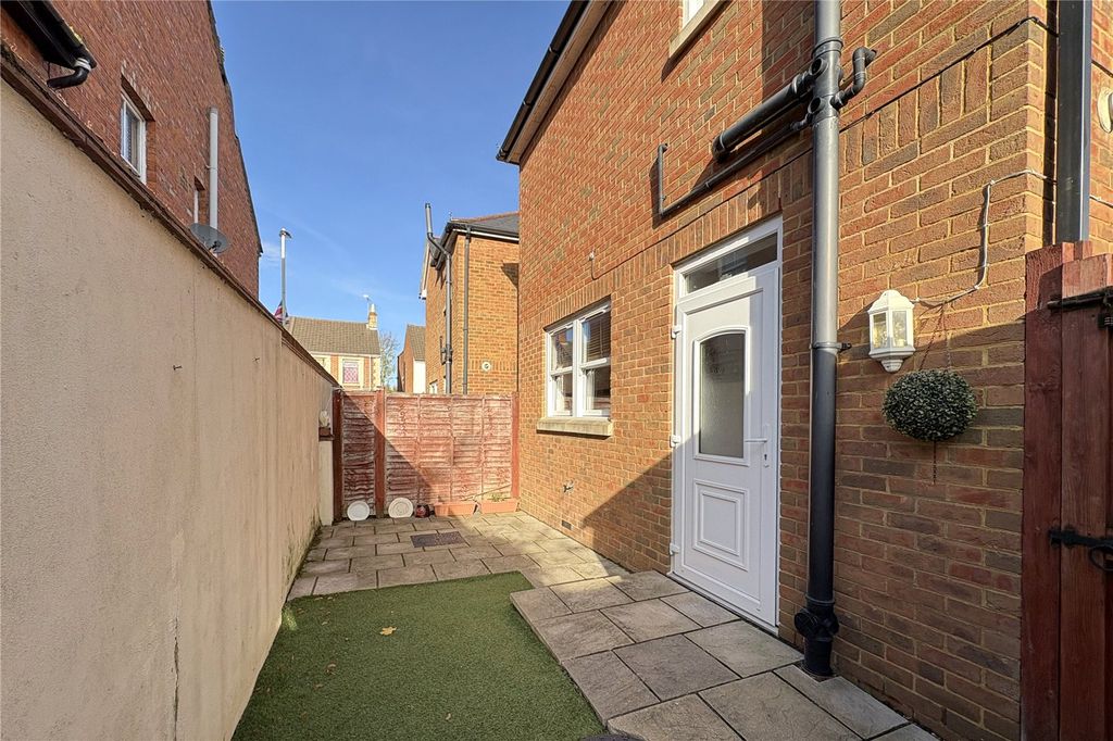 Property photo 3 of 12 Picture No. 03