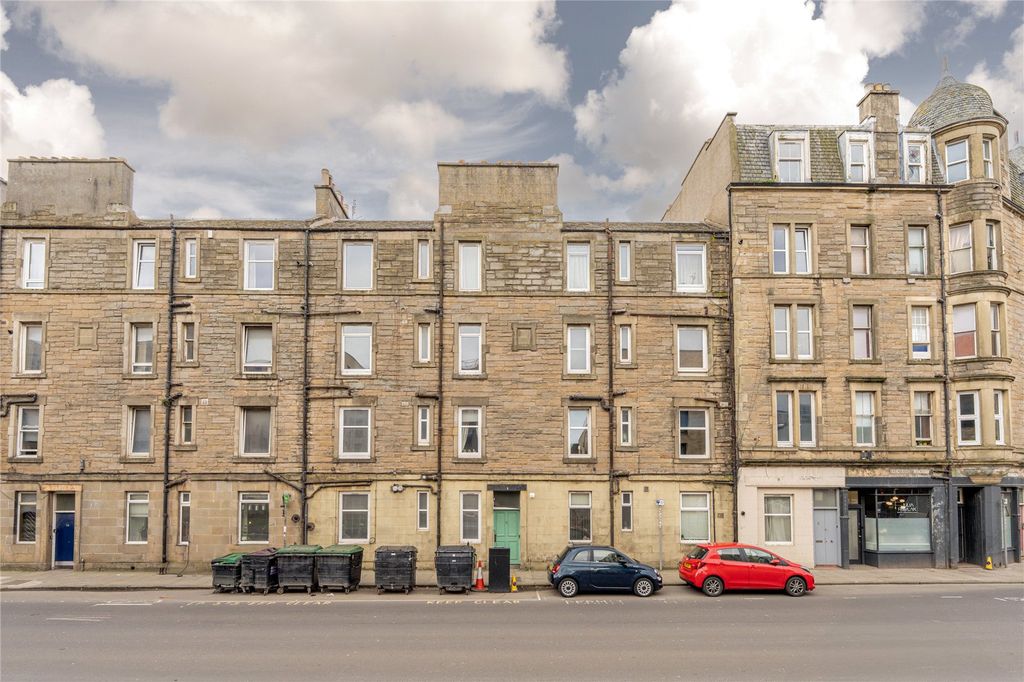 Property photo 1 of 16 Front Aspect