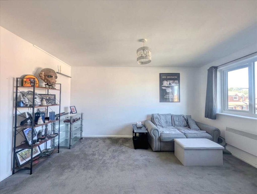 Property photo 3 of 9