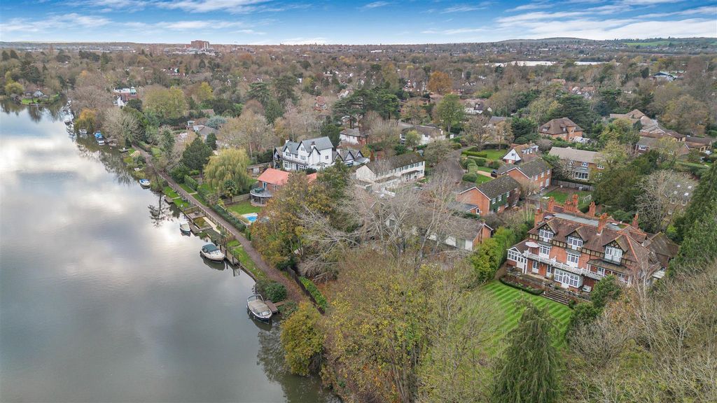 Property photo 2 of 19 Maidenhead Riverside