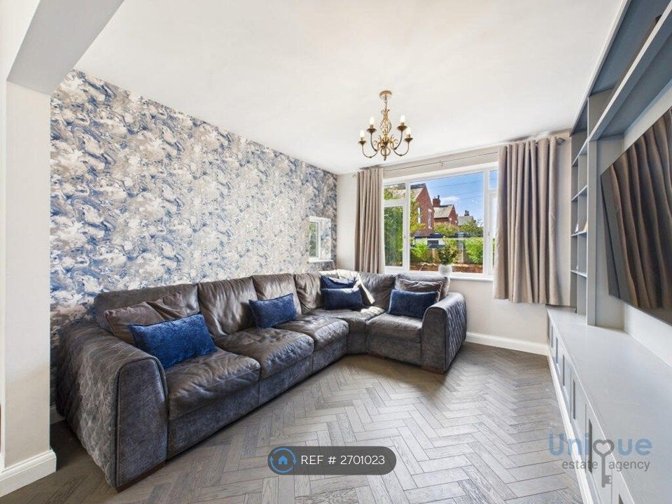 Property photo 3 of 34