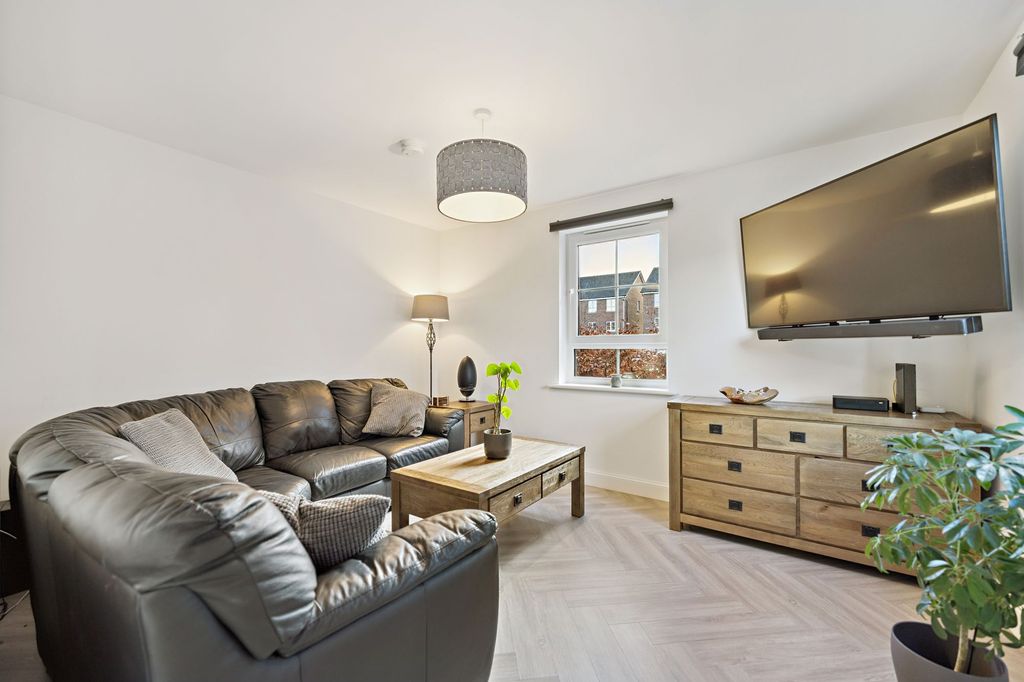 Property photo 2 of 29