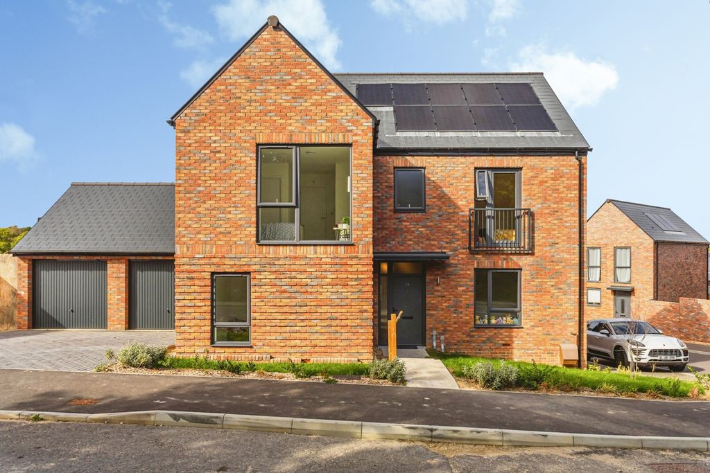Property photo 1 of 24 Pbox-Img.Jpg