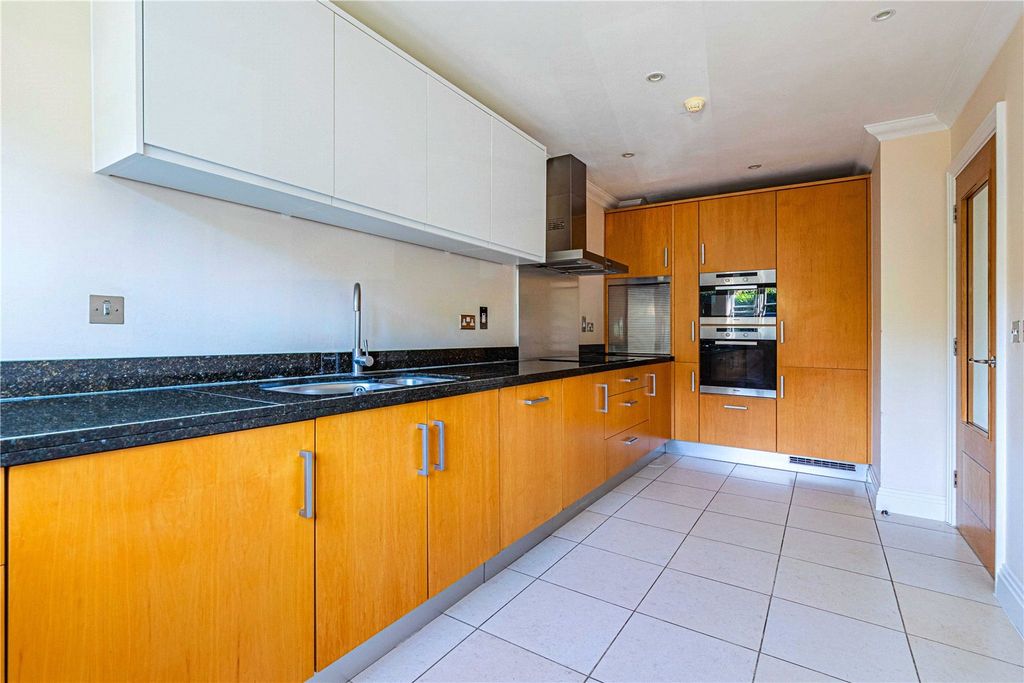 Property photo 2 of 16 Picture No. 16