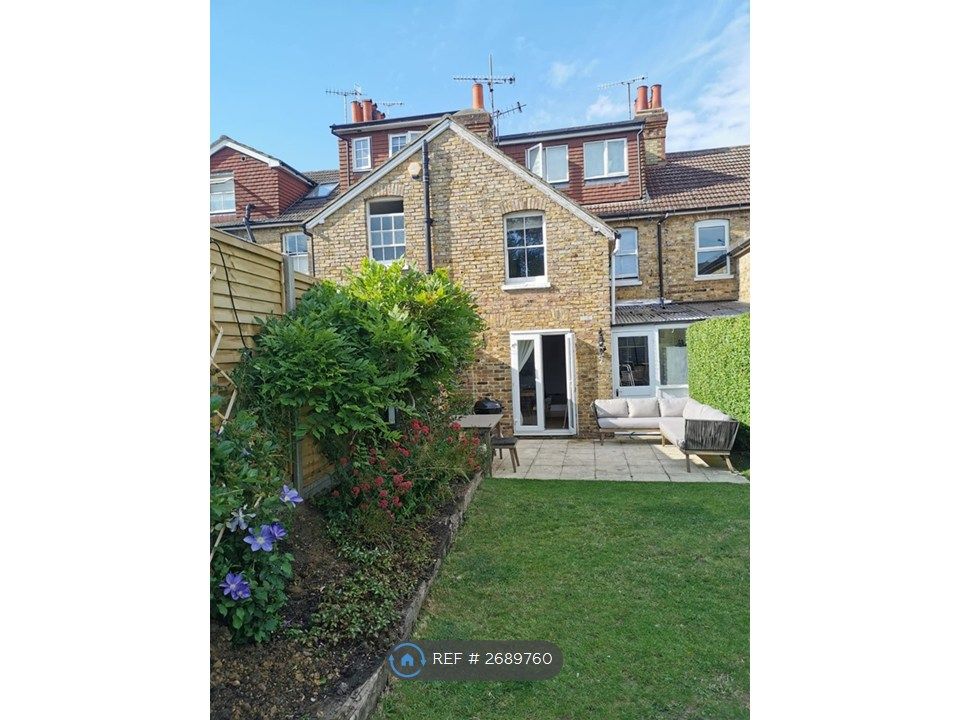 Property photo 2 of 19 Back Garden