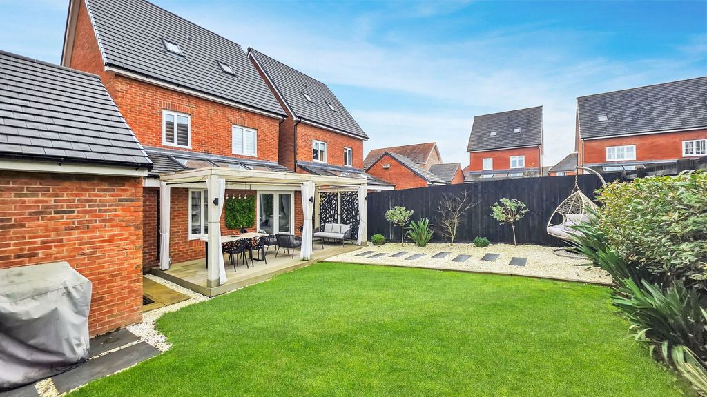 Property photo 2 of 30