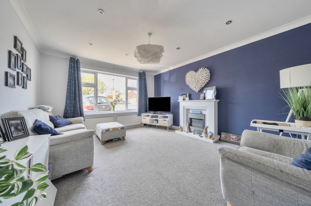 Property photo 3 of 22 1449119-16-69Eb53d462De4