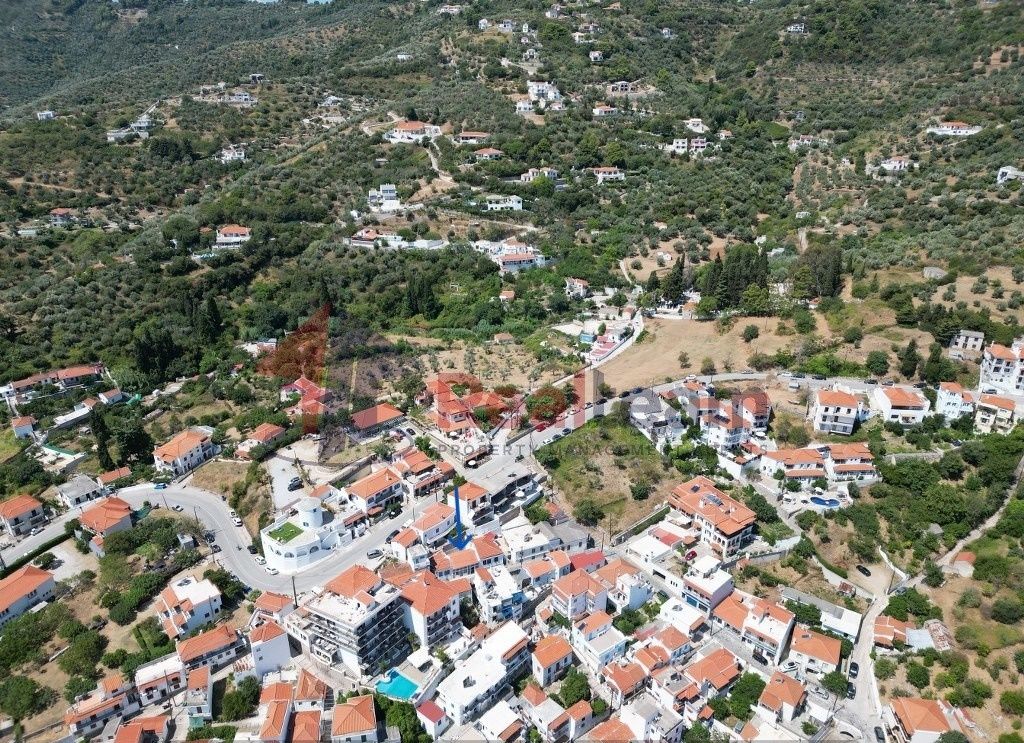 Property photo 2 of 25