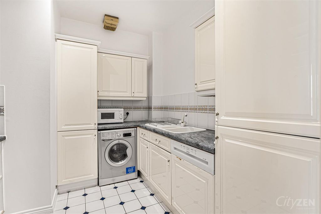 Property photo 2 of 30 Kitchen