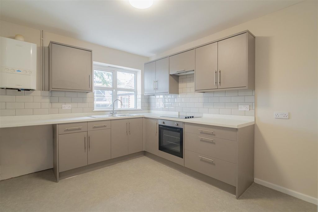 Property photo 2 of 8 Dsc08627-Hdr.Jpg