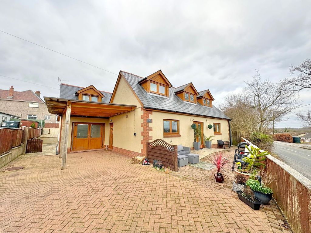 Property photo 1 of 25