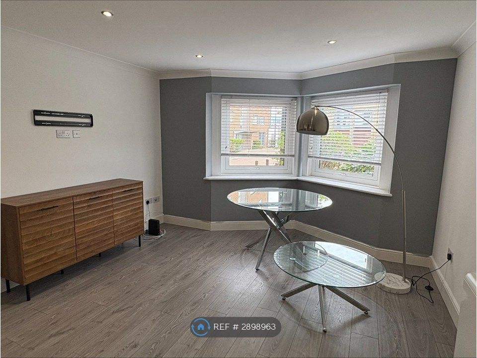 Property photo 2 of 16 Open Plan Living/Dining Space