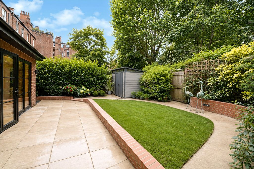 Property photo 2 of 18 Picture No. 35