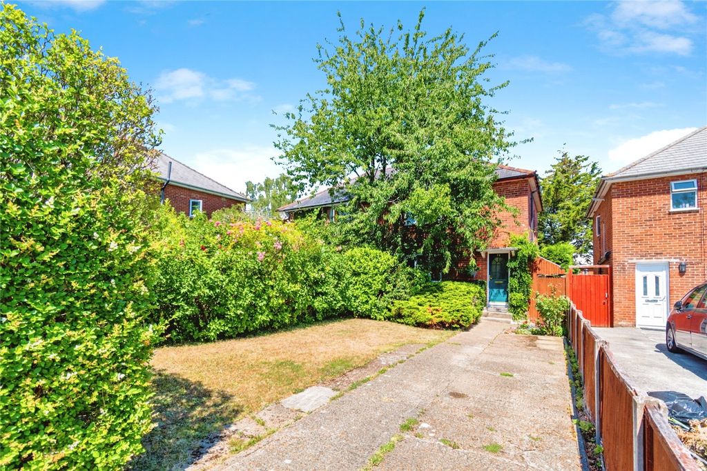 Property photo 1 of 14 Picture No. 15