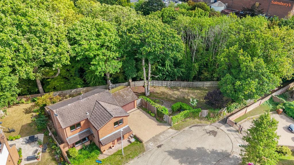 Property photo 2 of 30