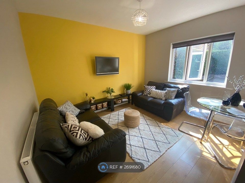 Property photo 2 of 22