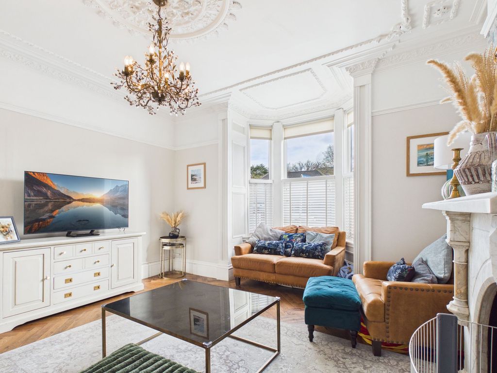 Property photo 3 of 31