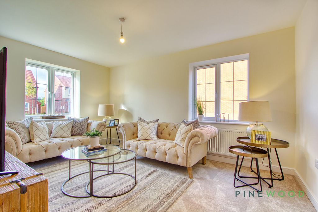 Property photo 3 of 56 Lounge