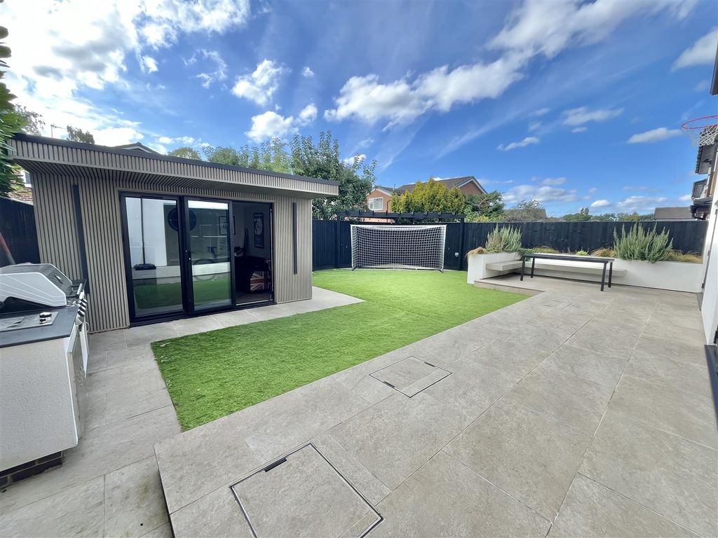 Property photo 3 of 30