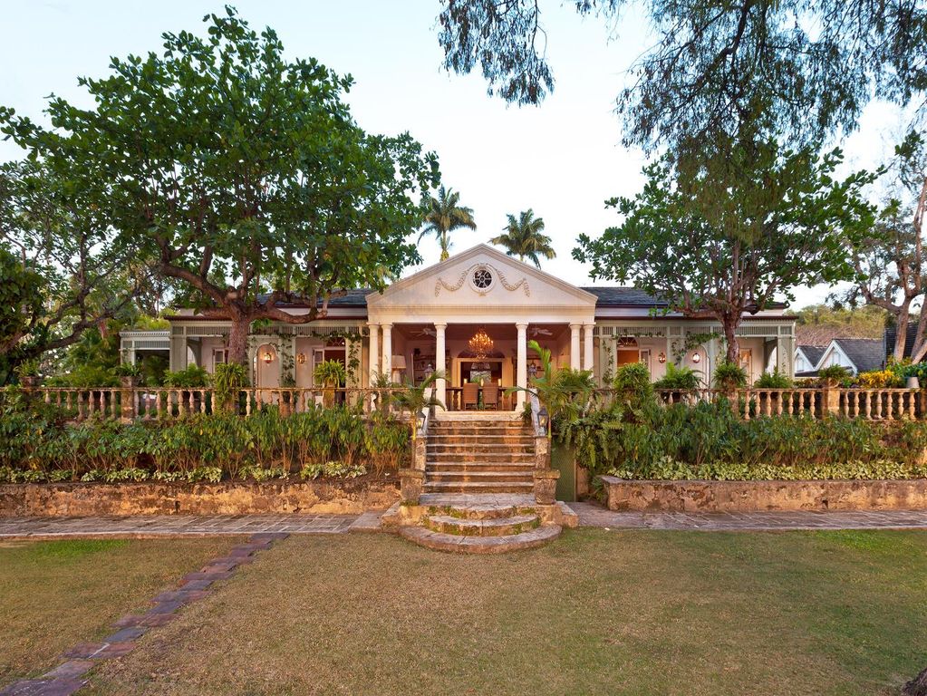 Property photo 1 of 12 Image