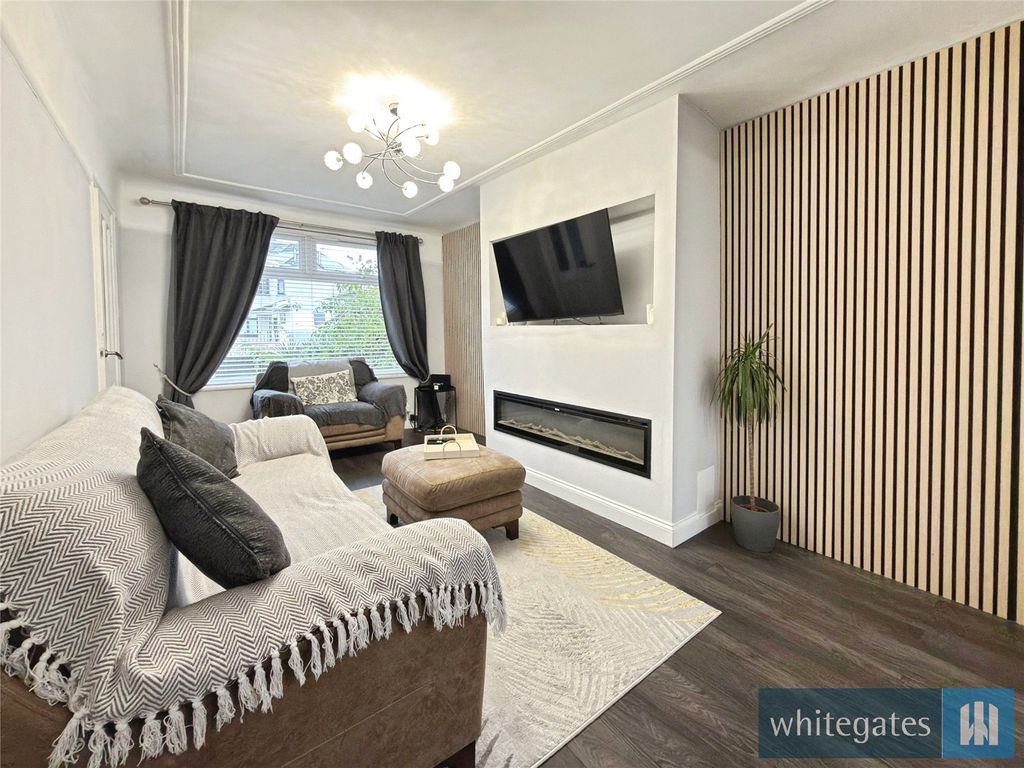 Property photo 2 of 17 Picture No. 14