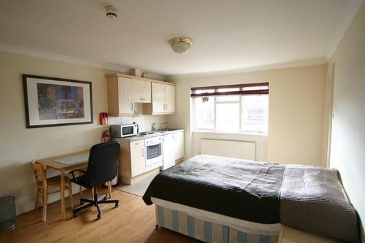 Property photo 2 of 5 Gloucester Place 167, 3 Studio1.Jpg