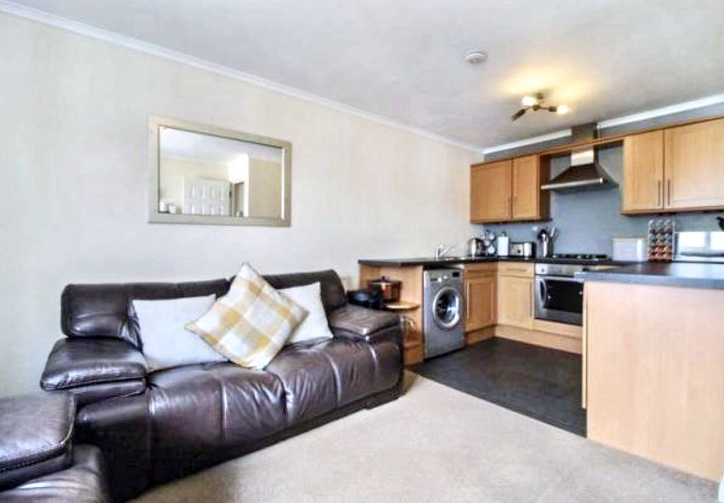 Property photo 3 of 7 Pembroke Mews.Jpeg