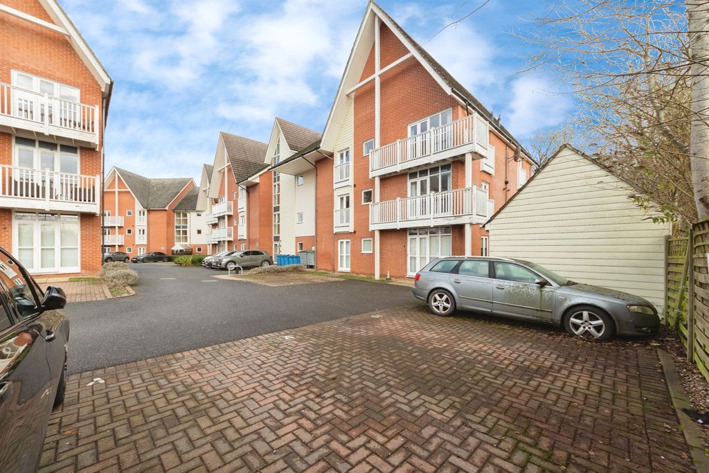 Property photo 1 of 19