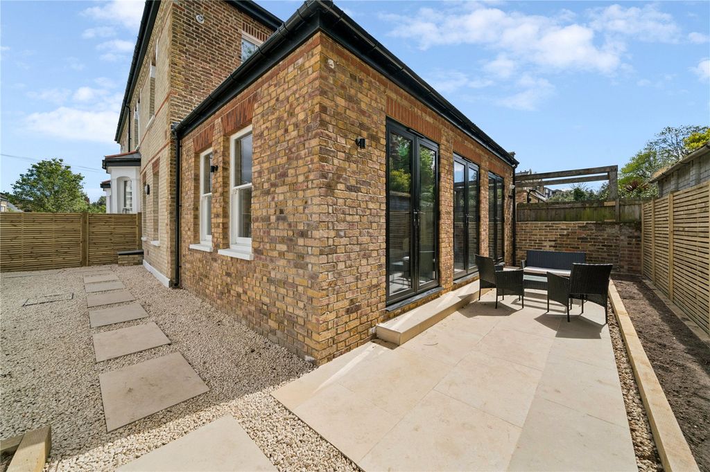 Property photo 2 of 10 Picture No. 09