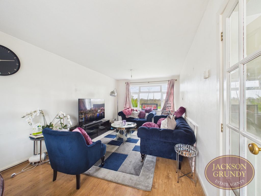 Property photo 2 of 11 Bern Links