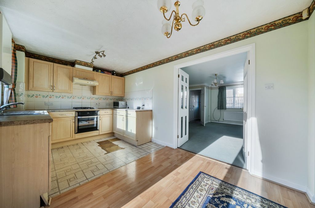 Property photo 3 of 21 Kitchen/Diner