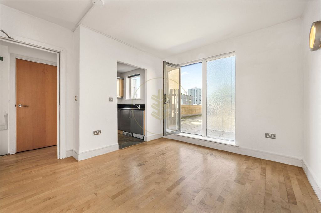 Property photo 2 of 15 Picture No. 03