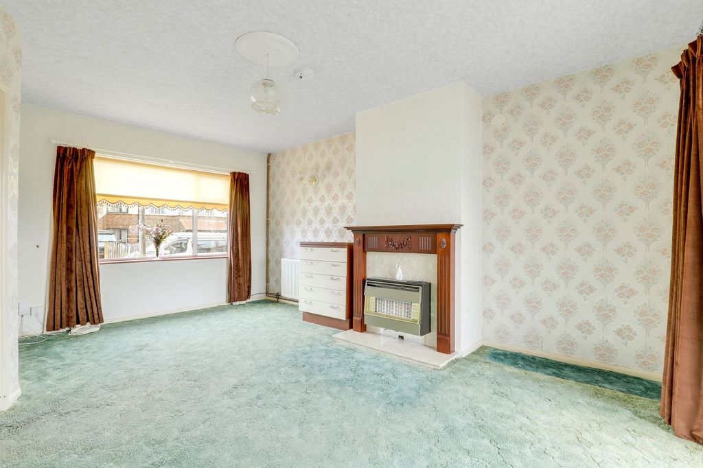 Property photo 2 of 14