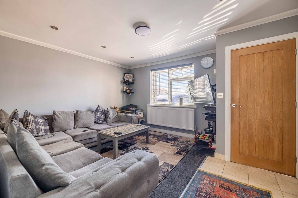 Property photo 3 of 13