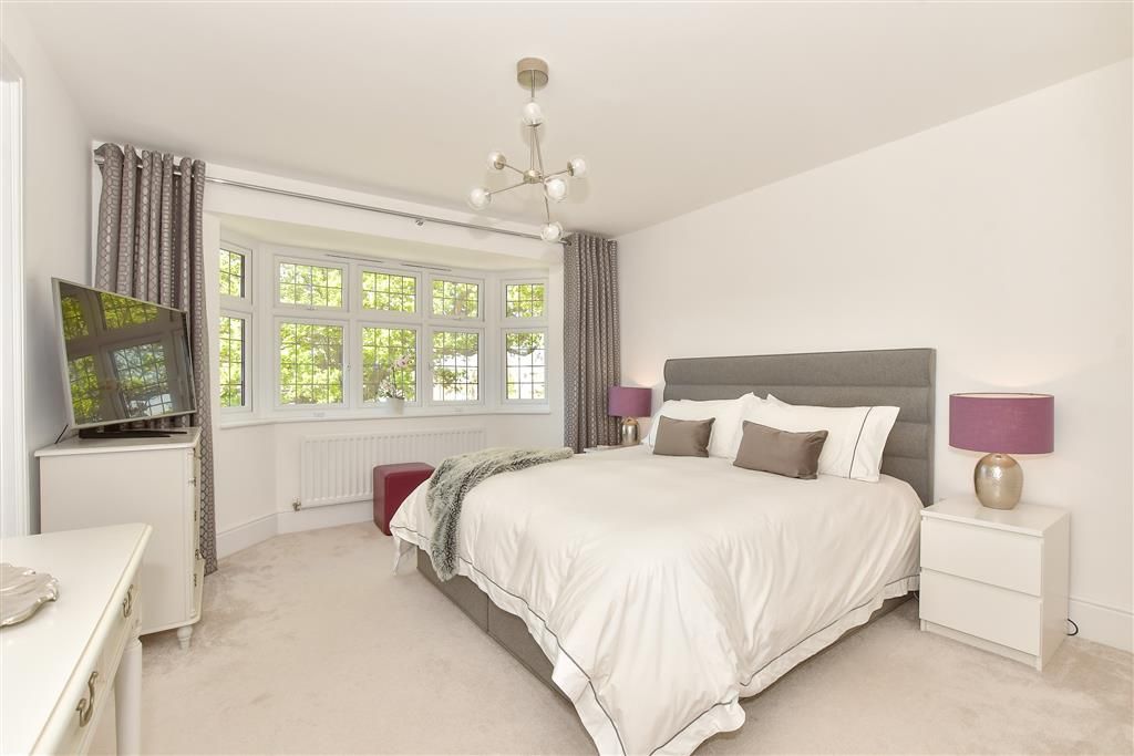 Property photo 1 of 10 Bedroom 1