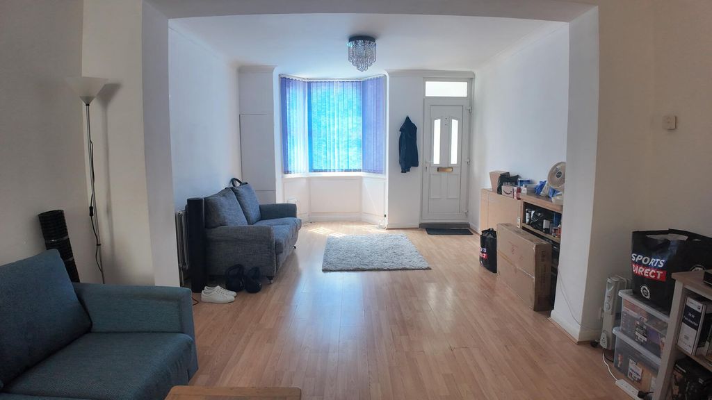 Property photo 3 of 14 Living Room