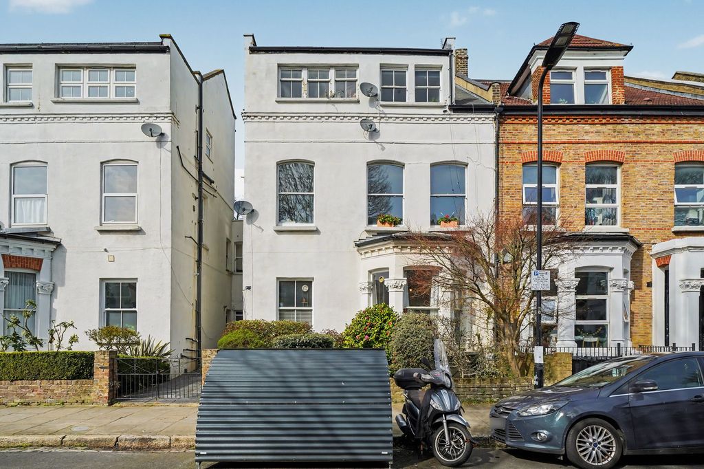 Property photo 1 of 16