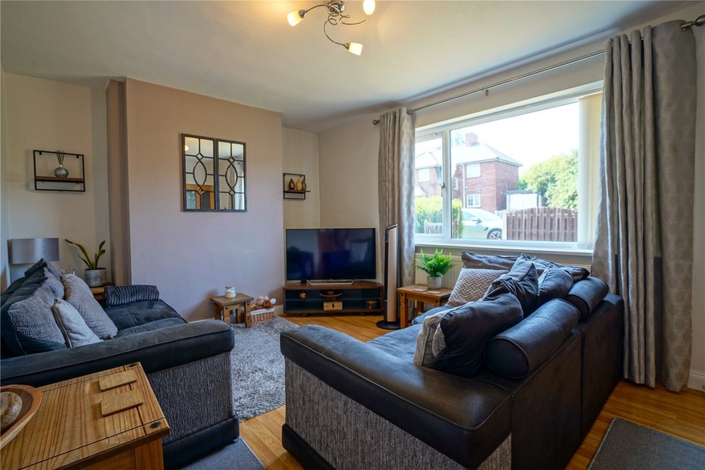 Property photo 2 of 13 Picture No. 08